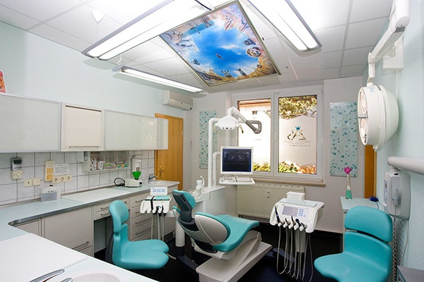 alt=decals-and-graphics-wall-decals-dentist